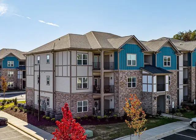 Photo of 104 Waypointe Cir, Mooresville, NC 28117
