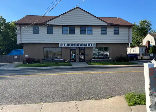 Property at 7 Locust Ave, Babylon, NY, 11702, 2 beds, 1 bath, [object Object]