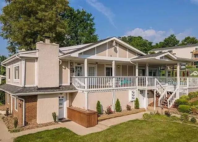 Property at Village Hill (Patriot Walker) - 5400 Big Tyler Rd, Charleston, WV, 25313, 1-2 bed, 1 bath, [object Object]