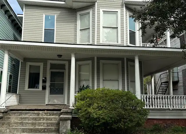 Property at 808 E Henry St, Savannah, GA, 31401, 3 beds, 1 bath, [object Object]