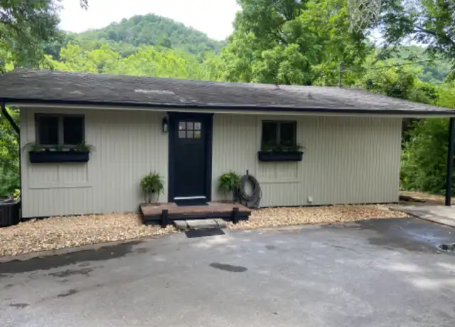 Property at 115 Longwood Rd, Bristol, TN, 37620, 4 beds, 2 baths, [object Object]