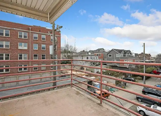 Property at 1828 Apartments - 1828 12th Ave, Seattle, WA, 98122, 2 beds, 1 bath, [object Object]