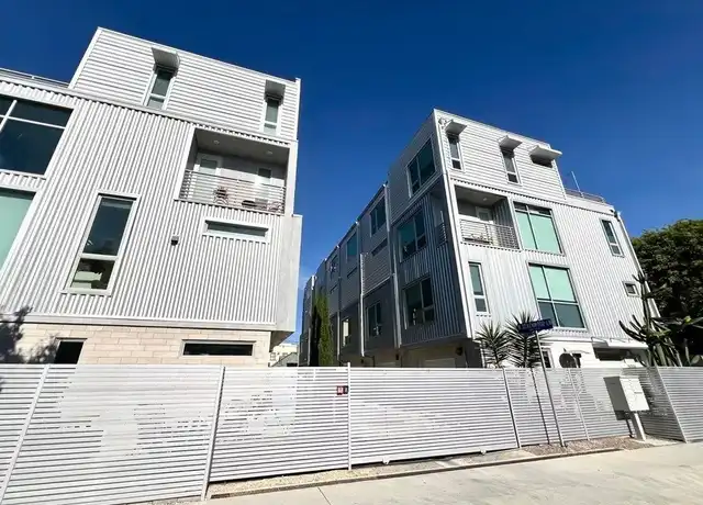 Property at 6016 W Beachwood Ln, Los Angeles, CA, 90038, 3 beds, 4.5 baths, [object Object]