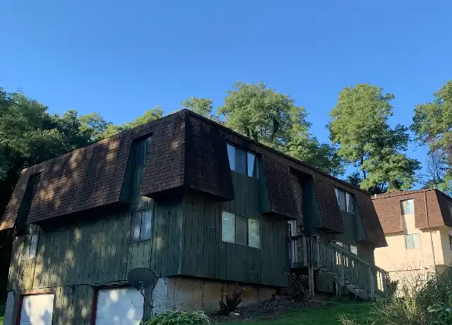 Property at 3223 Schuetzen Ln, Davenport, IA, 52804, 2 beds, 1 bath, [object Object]