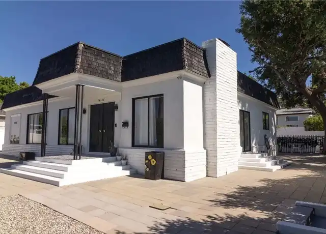 Property at 14356 Greenleaf St, Sherman Oaks, CA, 91423, 2 beds, 2.5 baths, [object Object]