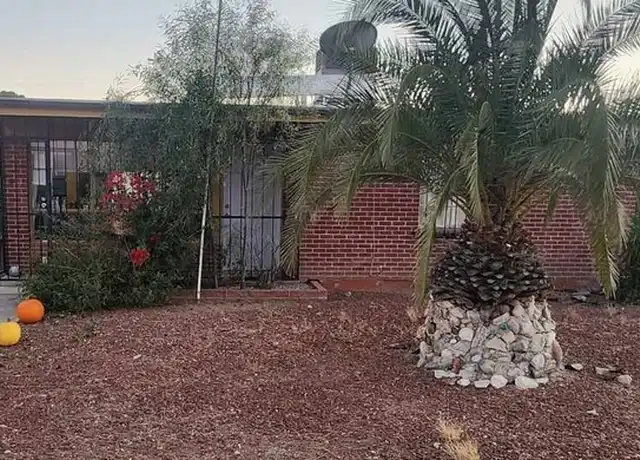 Property at 826 E Waverly St Unit 1, Tucson, AZ, 85719, 2 beds, 1 bath, [object Object]