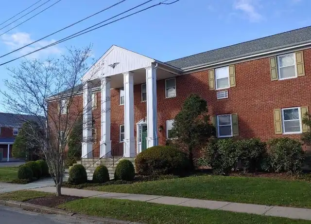 Property at 261 Millard St Unit 3B, Fairfield, CT, 06824, 1 bed, 1 bath, [object Object]