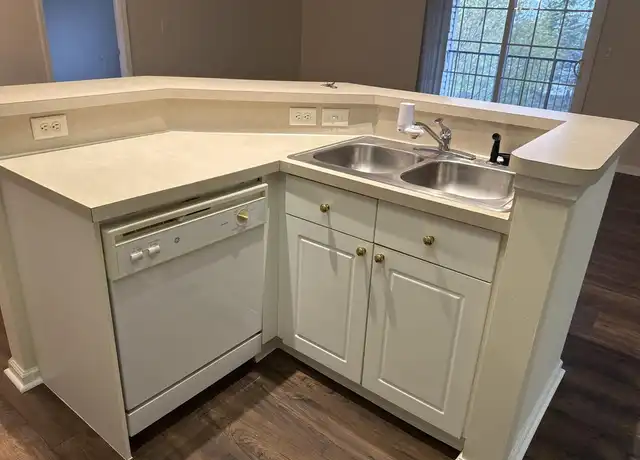Property at 1853 Fortstone Ln, Columbus, OH, 43228, 2 beds, 2 baths, [object Object]