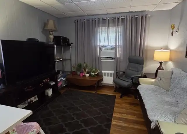 Property at 130 Eutaw Ave Unit A, Lynn, MA, 01902, 2 beds, 1 bath, [object Object]
