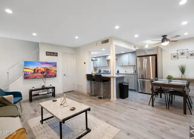 Property at 948 S Alma School Rd #3, Mesa, AZ, 85210, 2 beds, 1 bath, [object Object]