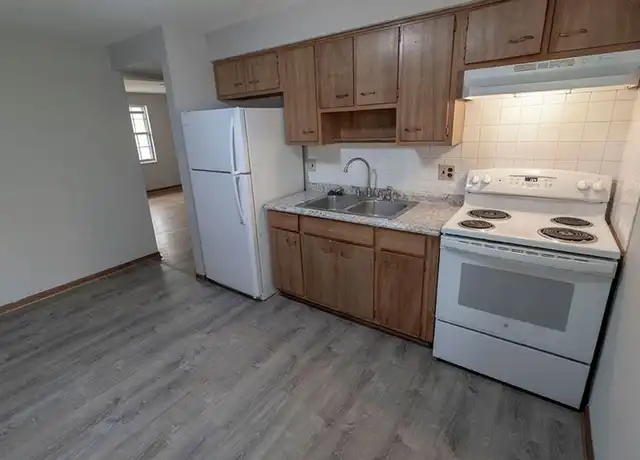 Property at 2705 W Rollins Rd Unit 4, Columbia, MO, 65203, 2 beds, 1 bath, [object Object]