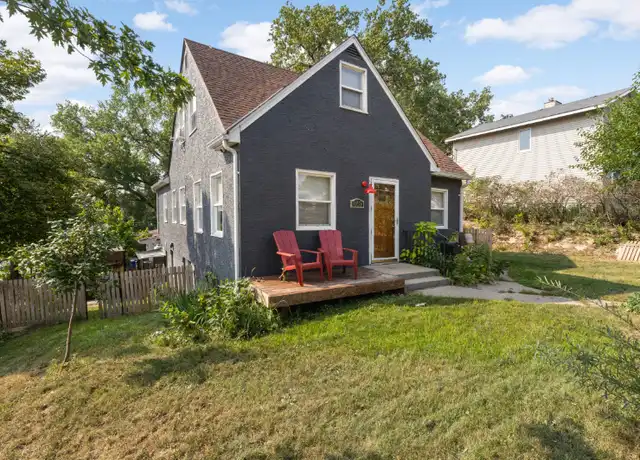 Property at 869 Arkwright St N #2, St Paul, MN, 55130, 1 bed, 1 bath, [object Object]