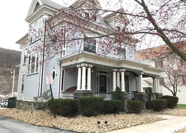Property at 1180 Elk St, Franklin, PA, 16323, 2 beds, 1 bath, [object Object]