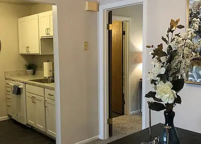 Property at Flats of Chambersburg - 755 Meadowbrook Ln, Chambersburg, PA, 17201, 1 bed, 1 bath, [object Object]