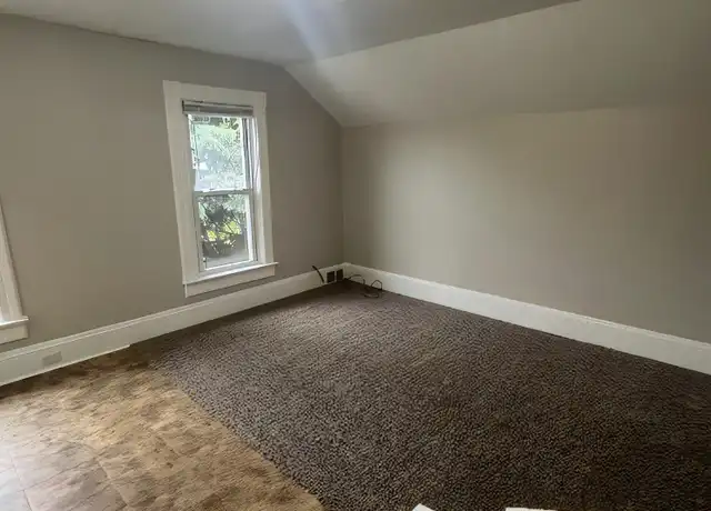Property at 529 Otter Ave Unit 2, Oshkosh, WI, 54901, 1 bed, 1 bath, [object Object]