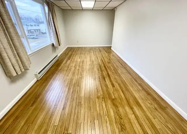 Property at 176 E Bacon St, Pottsville, PA, 17901, 2 beds, 1 bath, [object Object]