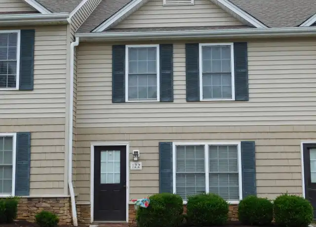 Property at 122 Old Tavern Cir, Lynchburg, VA, 24501, 2 beds, 1.5 baths, [object Object]