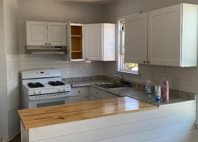 Property at 438 Union Ave Unit 2 floor, West Haven, CT, 06516, 2 beds, 1 bath, [object Object]