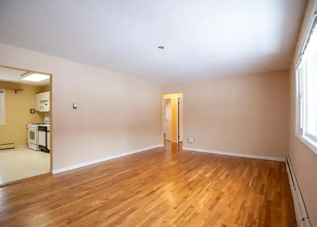 Property at 5 Morgan Mnr, Lenox, MA, 01240, 2 beds, 1 bath, [object Object]