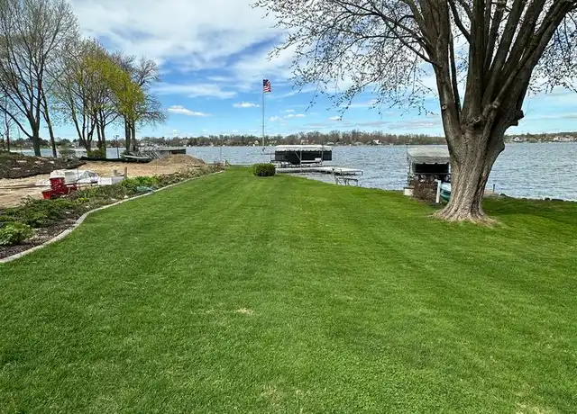 Property at N60W34994 Lake Dr, Oconomowoc, WI, 53066, 3 beds, 3.5 baths, [object Object]