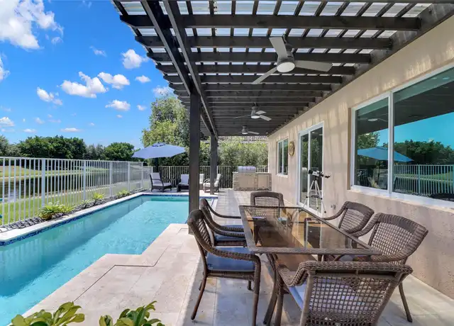 Property at 1070 Bluewood Ter, Weston, FL, 33327, 5 beds, 3.5 baths, [object Object]