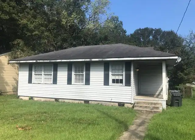 Property at 100 9th Ave, Chickasaw, AL, 36611, 2 beds, 1 bath, [object Object]