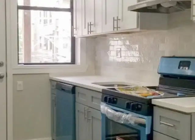Property at 5053 N Damen Ave, Chicago, IL, 60625, 2 beds, 1 bath, [object Object]