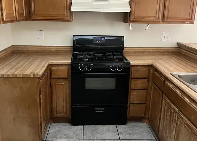 Property at 9298 Citrus Ave, Fontana, CA, 92335, 2 beds, 1.5 baths, [object Object]