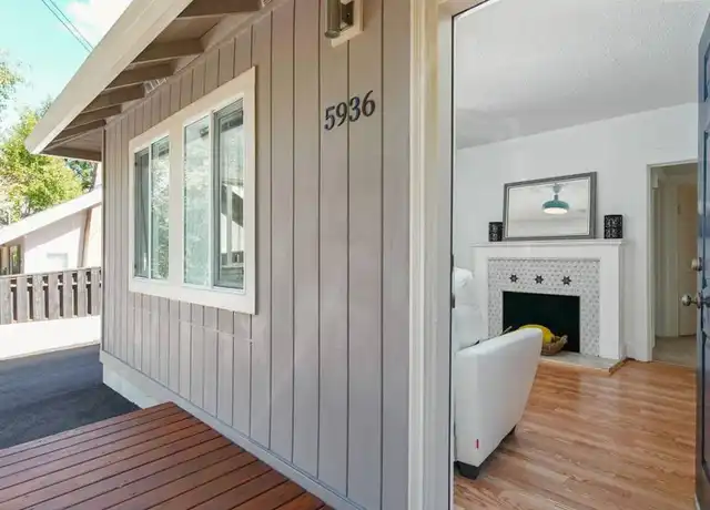 Property at 5934 SW 30th Ave Unit 5936, Portland, OR, 97239, 2 beds, 1 bath, [object Object]
