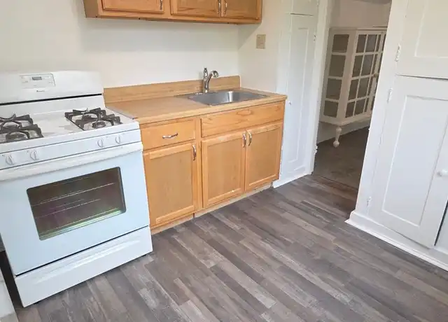 Property at 1671 Jancey St, Pittsburgh, PA, 15206, 2 beds, 1 bath, [object Object]