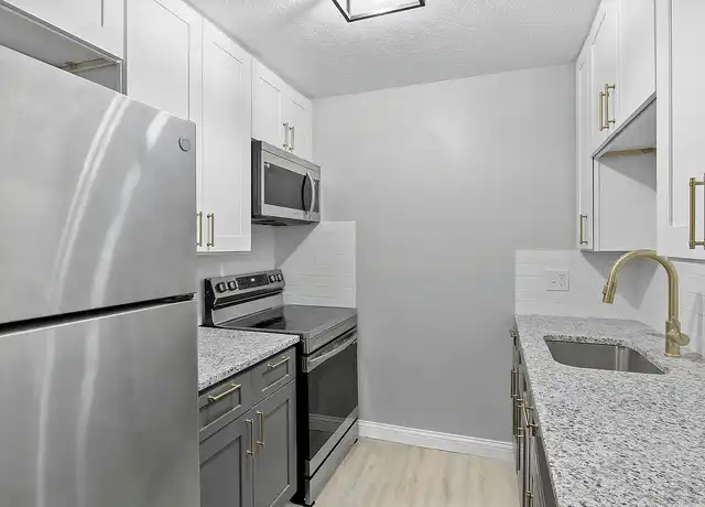 Property at Mariemont Woods - 6540 Murray Ave, Cincinnati, OH, 45227, 2 beds, 1-2 bath, [object Object]