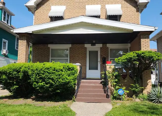 Property at 2569 Cheshire Rd Unit Up, Shaker Heights, OH, 44120, 2 beds, 1 bath, [object Object]