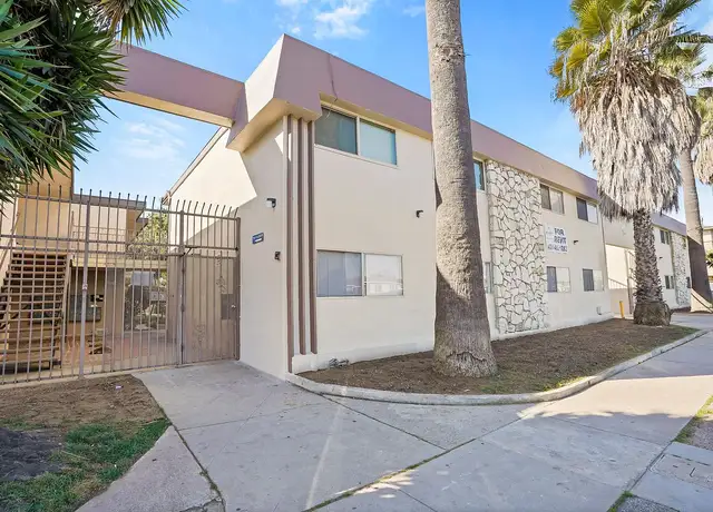 Photo of 330 W 223rd St, Carson, CA 90745