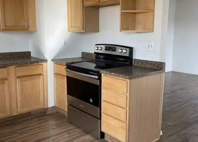 Property at 1613 NE 81st Ave Unit 1613, Portland, OR, 97213, 2 beds, 1 bath, [object Object]