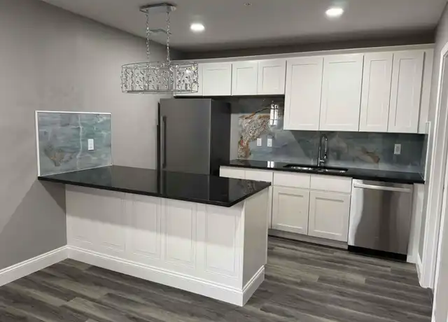 Property at 3000 W Kellogg Dr Unit 205, Wichita, KS, 67213, 1 bed, 1 bath, [object Object]