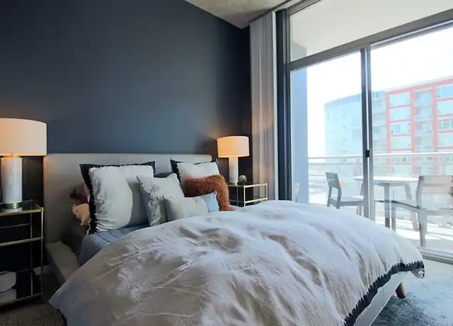 Property at 150 W Roosevelt Rd Unit 2-2, Chicago, IL, 60605, 2 beds, 2 baths, [object Object]