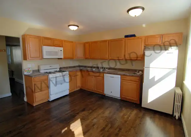 Property at 2301 52nd St Apt 101, Kenosha, WI, 53140, 2 beds, 1 bath, [object Object]