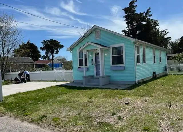 Property at 24 W Greenwood Ave, Villas, NJ, 08251, 2 beds, 1.5 baths, [object Object]