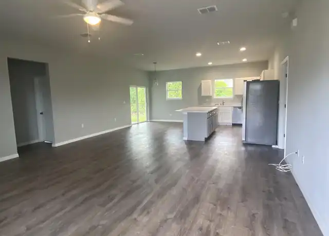 Property at 2518 Fern Palm Dr Unit 2, Edgewater, FL, 32141, 3 beds, 2 baths, [object Object]