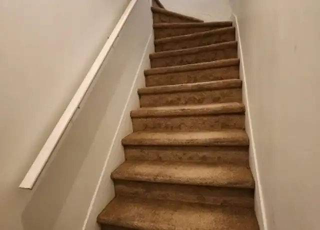 Property at 40 Sheffield St Unit two, Jersey City, NJ, 07305, 3 beds, 1 bath, [object Object]