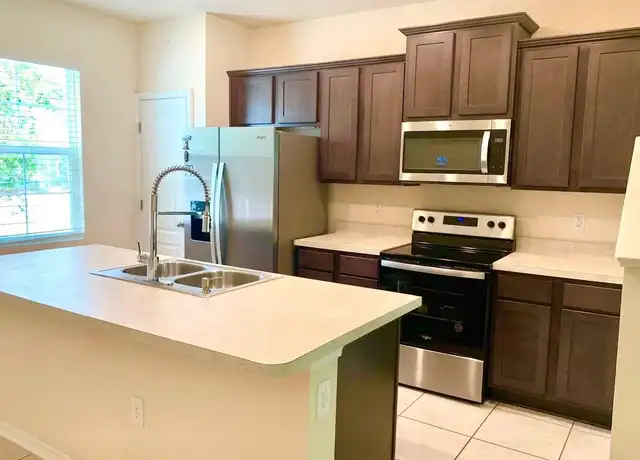 Property at 885 Gate Run Rd, Jacksonville, FL, 32211, 2 beds, 2.5 baths, [object Object]