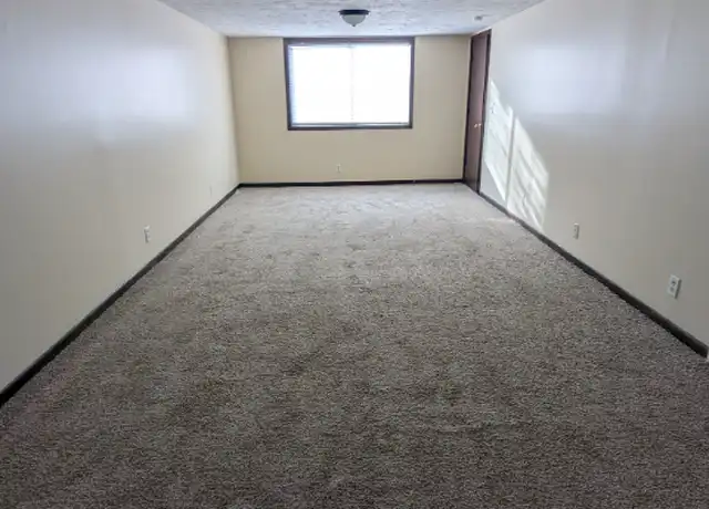 Property at 3020 Titus Ave, Omaha, NE, 68112, 3 beds, 1 bath, [object Object]