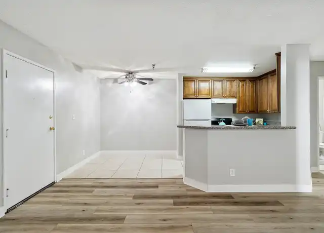 Property at Chateau Regent Apartments - 6835 Laurel Canyon Blvd, North Hollywood, CA, 91605, 1 bed, 1 bath, [object Object]
