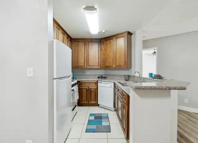 Property at Chateau Regent Apartments - 6835 Laurel Canyon Blvd, North Hollywood, CA, 91605, 1-2 bed, 1-2 bath, [object Object]
