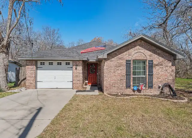 Property at 1206 Spring St, Waco, TX, 76704, 3 beds, 2 baths, [object Object]