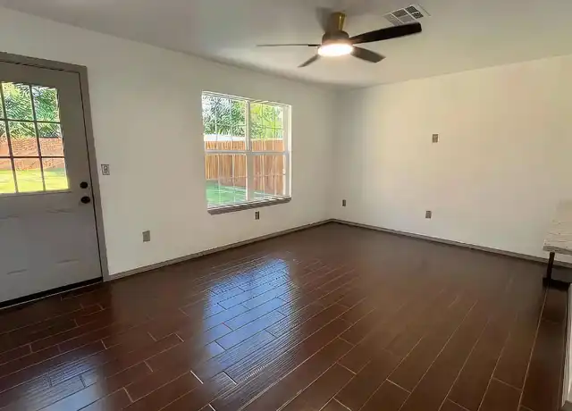 Property at 1604 NE 14th St, Oklahoma City, OK, 73117, 3 beds, 2 baths, [object Object]