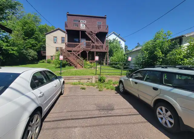 Property at 812 E 3rd St Unit 812 1/2 (lower rear), Duluth, MN, 55805, 2 beds, 1 bath, [object Object]