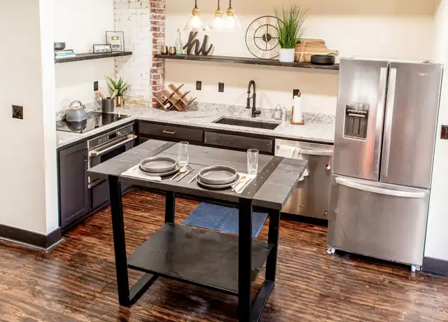 Property at Velencia Apartments - 140 E 21st St, Tulsa, OK, 74114, 1 bed, 1 bath, [object Object]