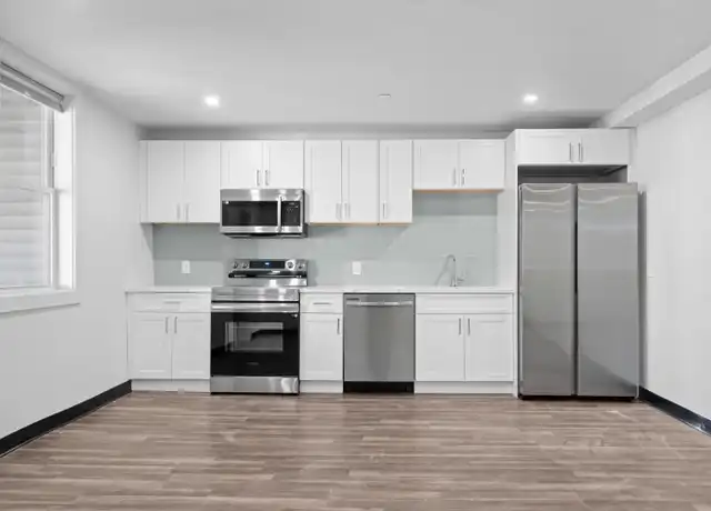 Property at 158 Pleasant St Unit 2BUILDING 2, Leominster, MA, 01453, 2 beds, 1 bath, [object Object]