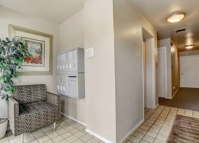 Property at East Thomas Suites - 403 E Thomas St, Seattle, WA, 98102, 0 beds, 1 bath, [object Object]